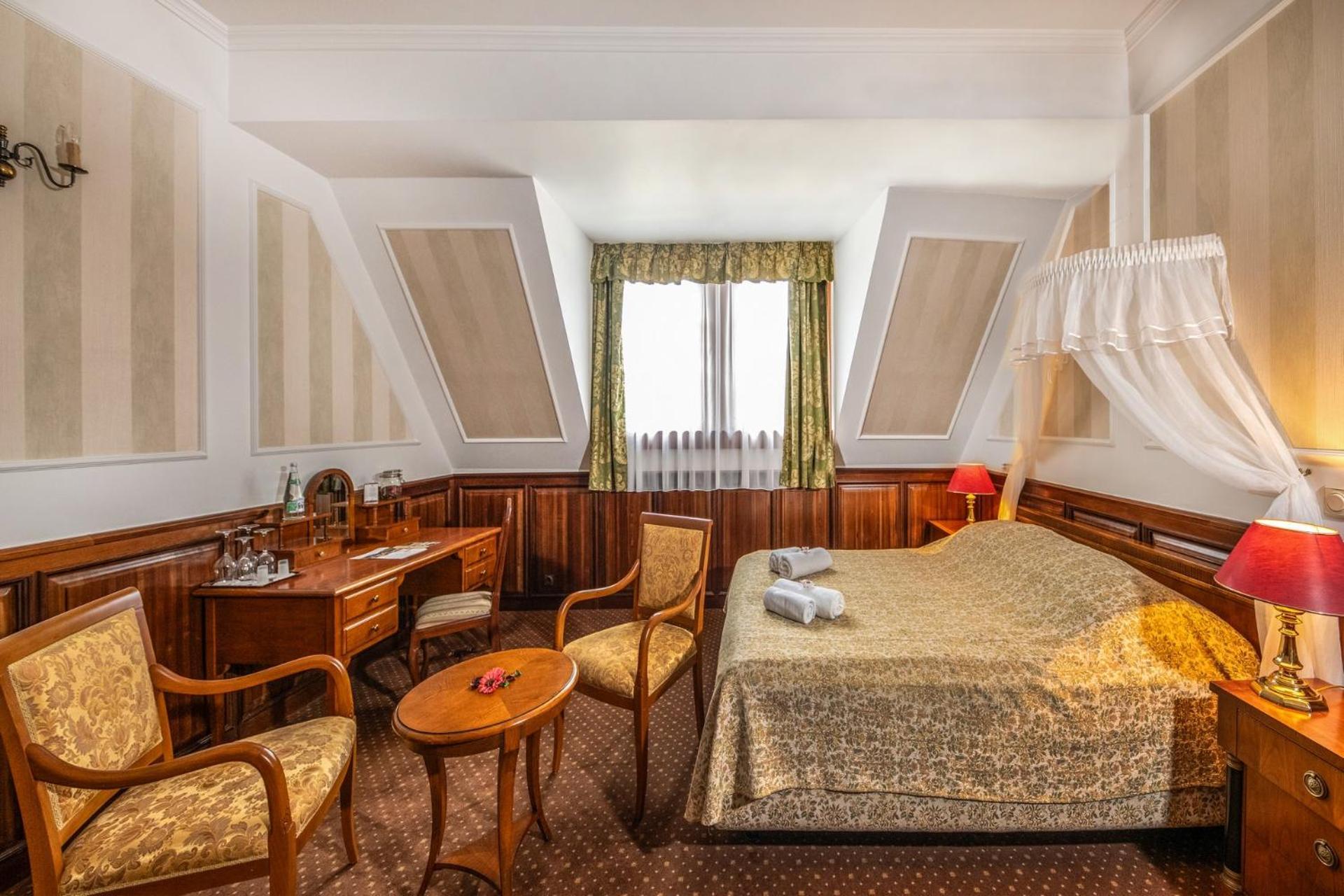 Hotel Kastelyhotel Sasvar 4*