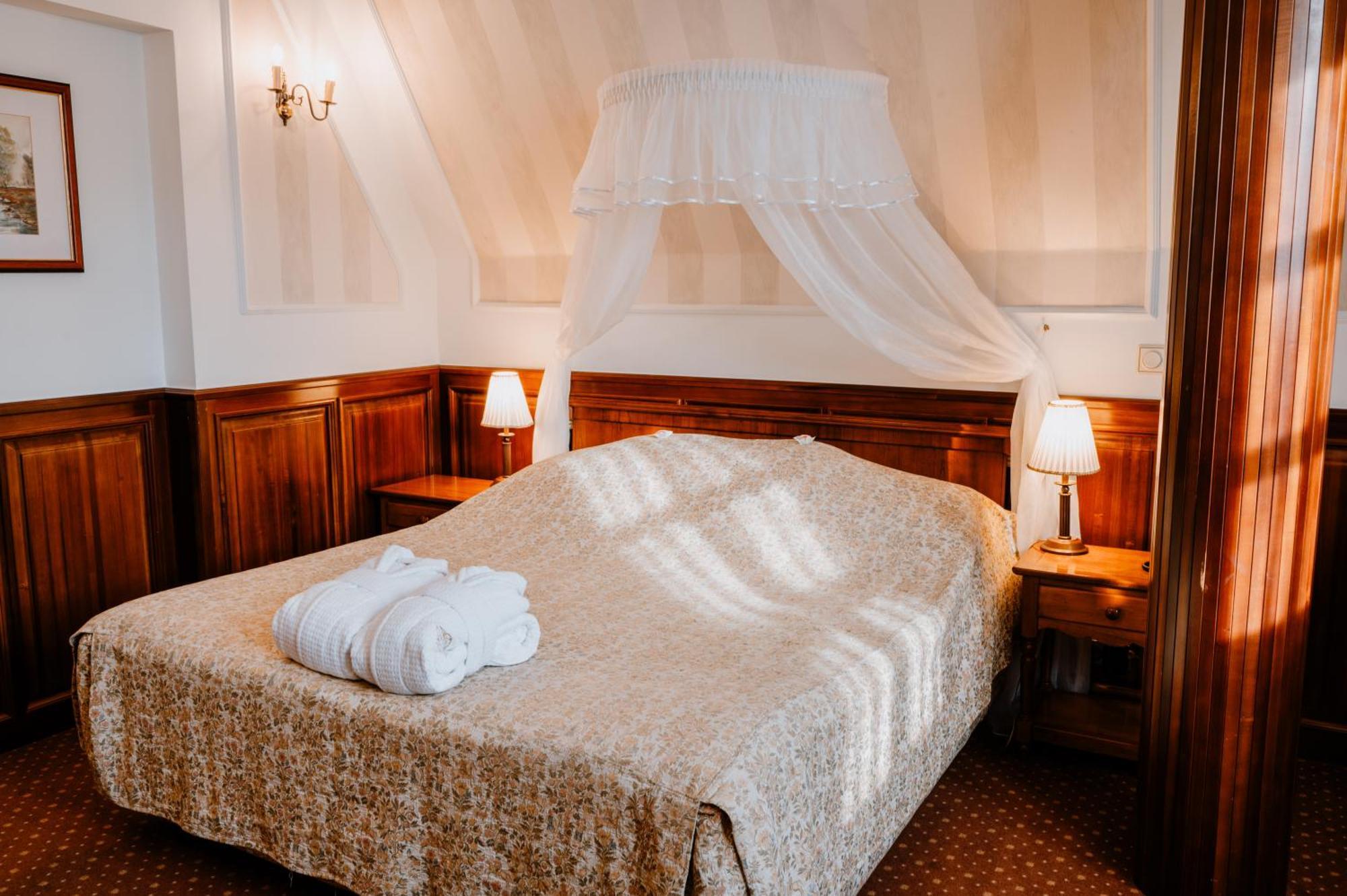 Hotel Kastelyhotel Sasvar